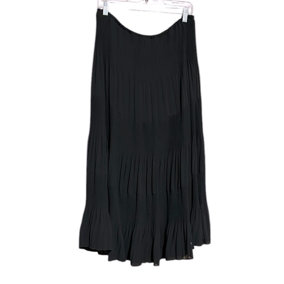 Joseph Ribkoff Dresses & Skirts - Joseph Ribkoff Mid-length Black Pleated Pullon skirt Size 14